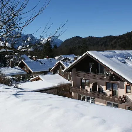 Gastehaus Weiss ゲストハウス