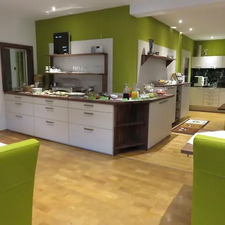 Gastehaus Weiss 3*